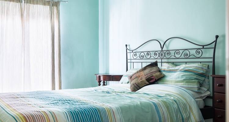 spare bedroom
