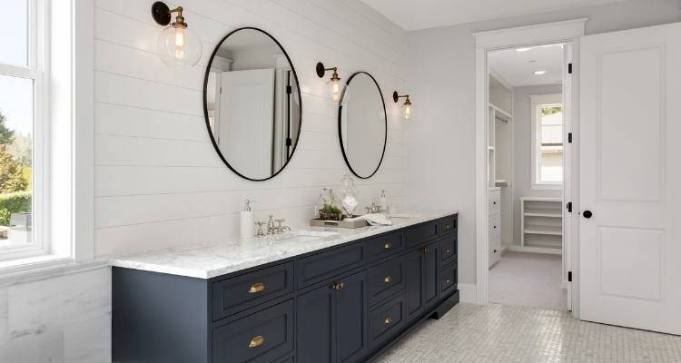 Bright modern bathroom lighting