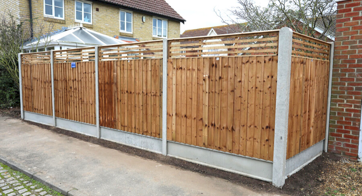 how to concrete in a fence post