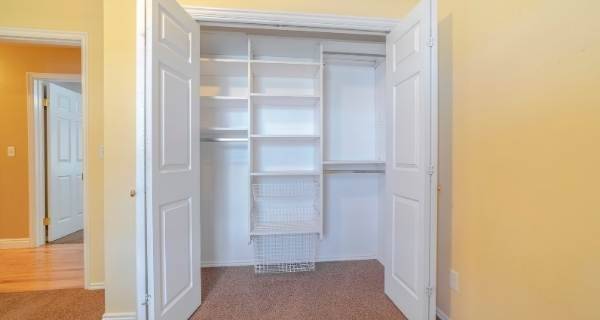 Built in wardrobe shelving