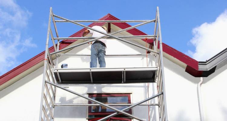 painting house exterior