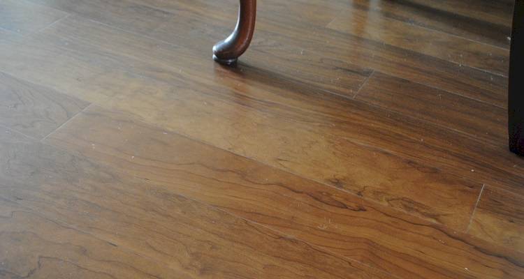 wood grain laminate flooring