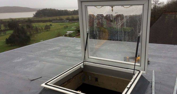 open skylight on flat roof