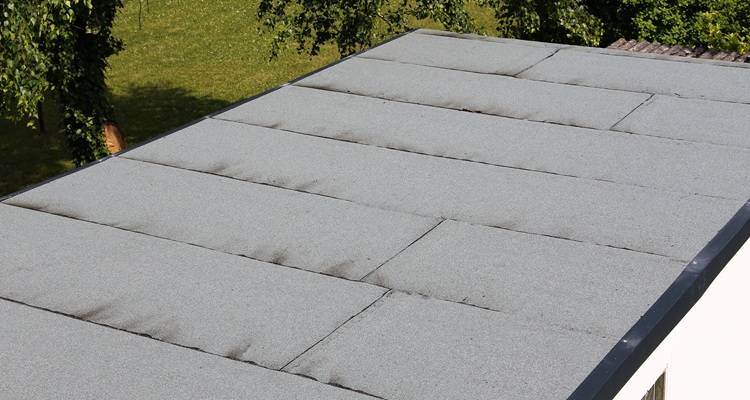 Garage with felt roof