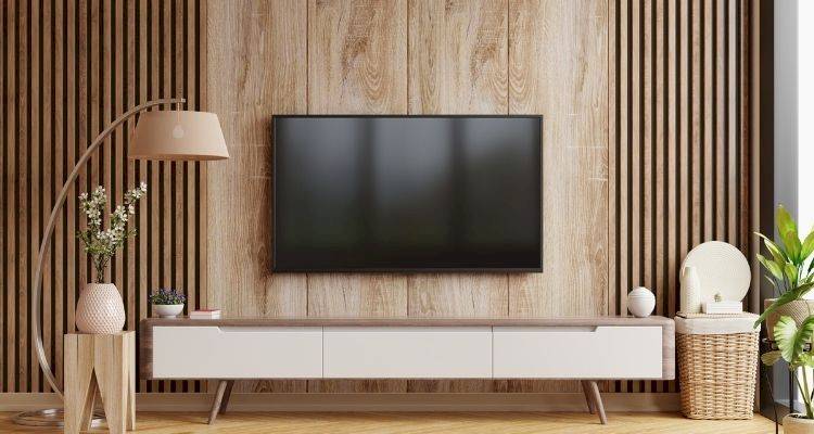 how to hang a tv on a wall