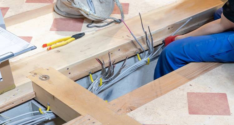 leg floorboards wiring