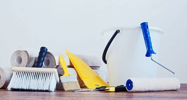 wallpapering equipment