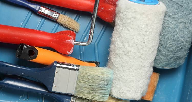 rollers paintbrushes