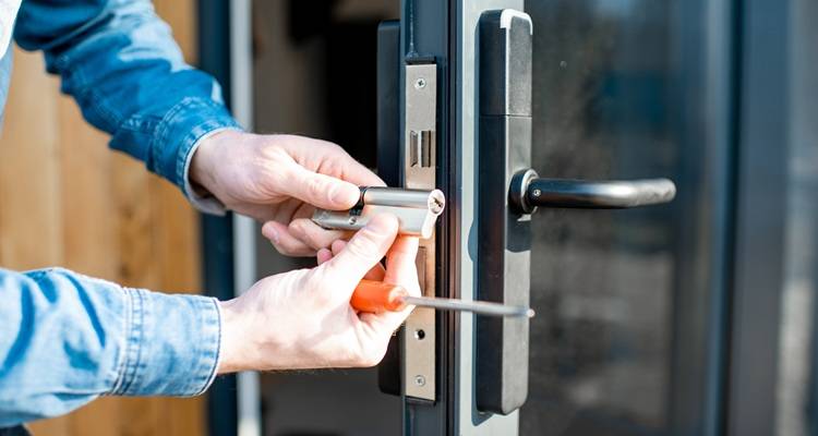 locksmith at work