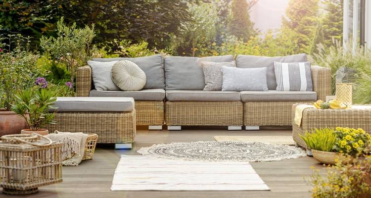 outdoor living room