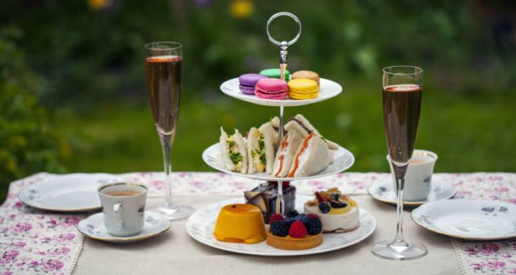 afternoon tea with alcoholic drink