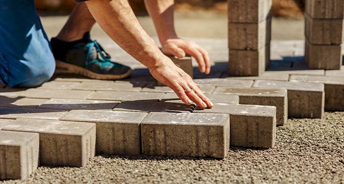 laying brick driveway