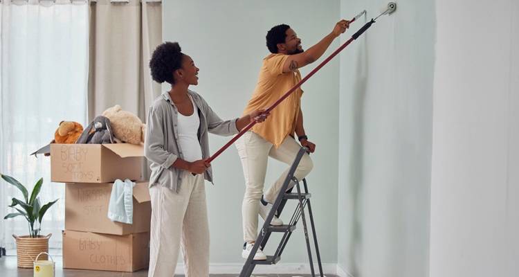 couple painting