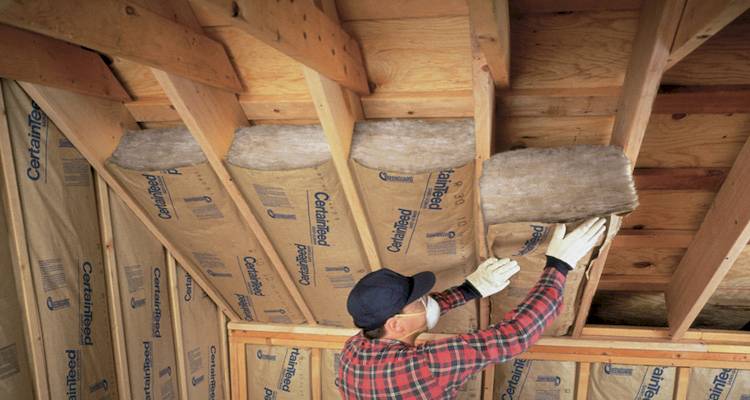 Insulating a roof