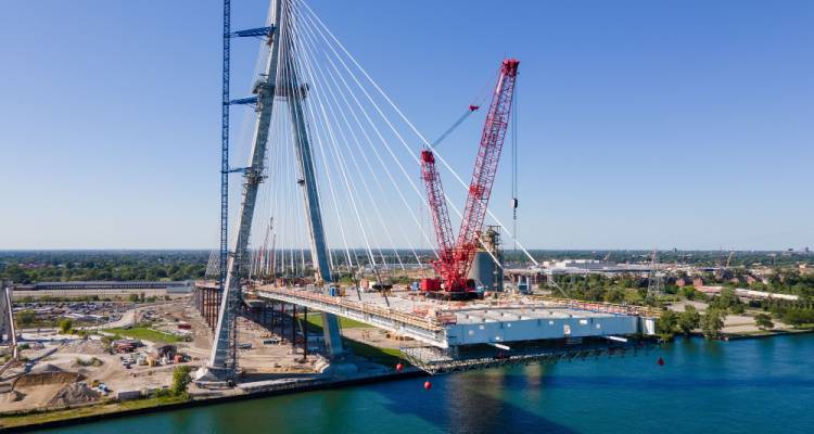 Detroit bridge