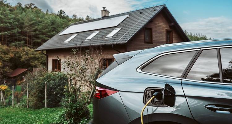 EV car and house with solar