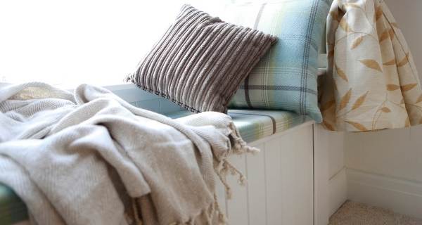 window seat blue