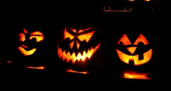halloween pumpkins lit up